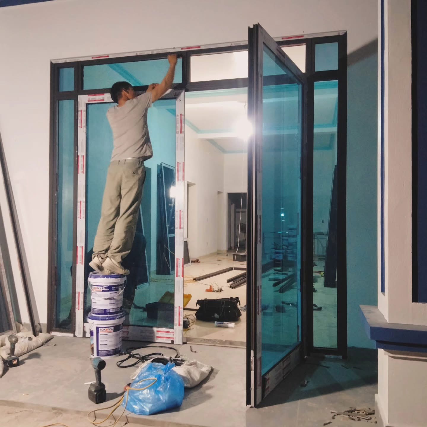Cửa nhôm hệ Việt Pháp